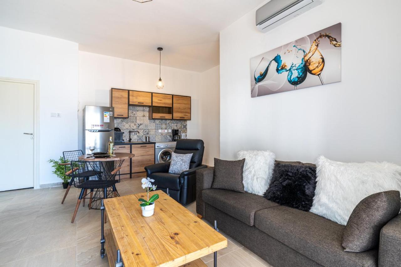 Nala - 2 Bedroom Apartment In Larnaca Exteriör bild
