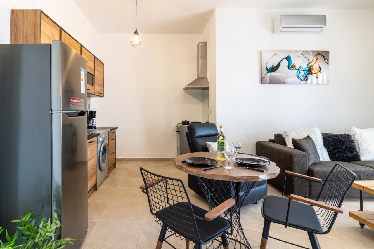 Nala - 2 Bedroom Apartment In Larnaca Exteriör bild